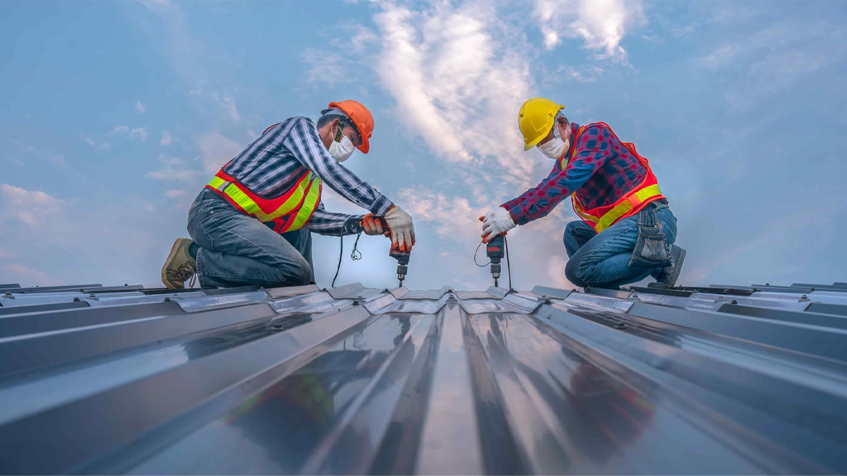 Commercial roof repair and emergency response